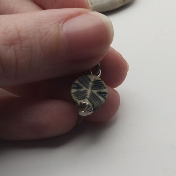 Tribal pattern peace necklace pendant - Picture 2 of 2